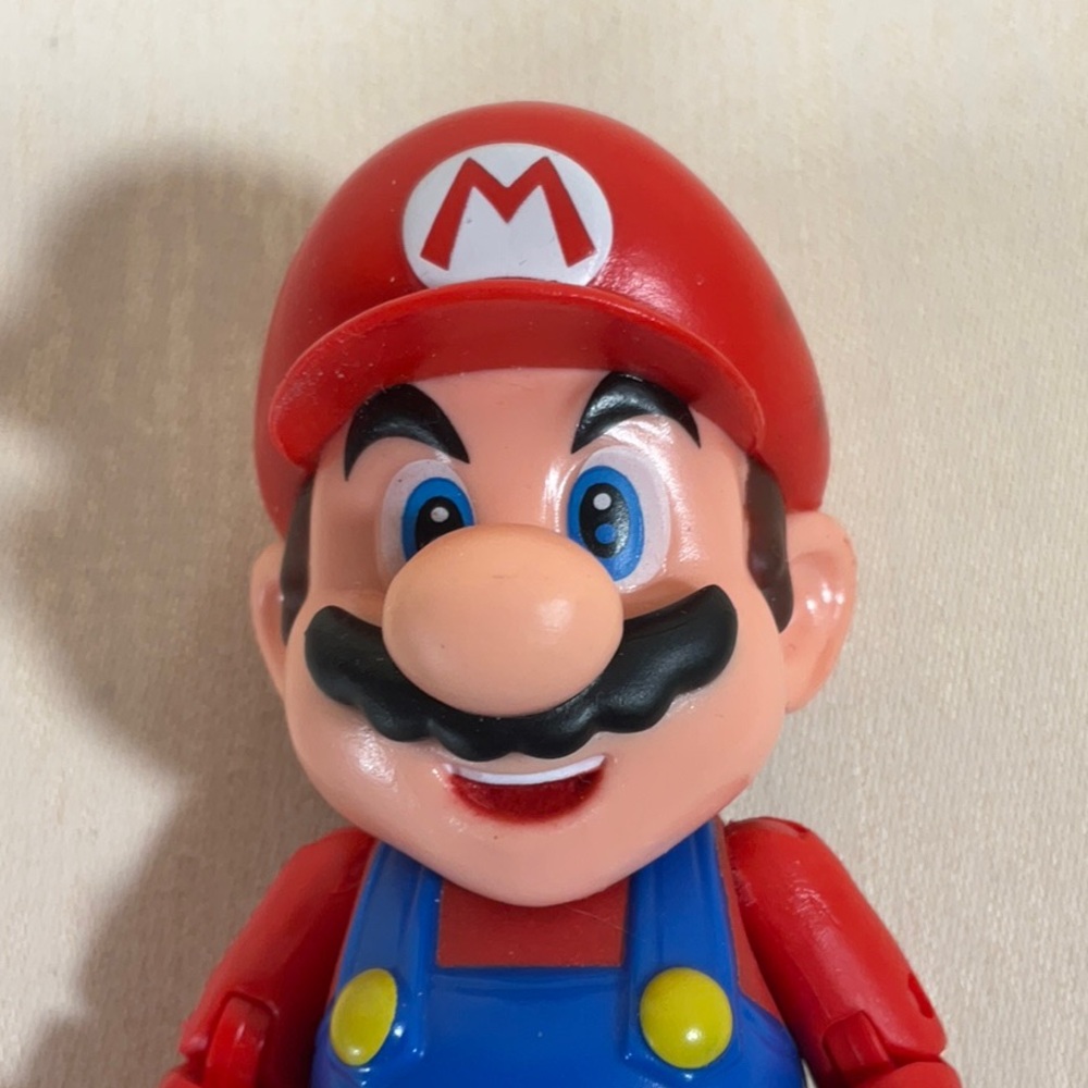 Super Mario Collectible Mario 4" Poseable Articulated Action Figure